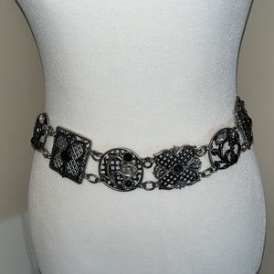 Women’s Chico’s silver chain belt with black clear & grey crystals